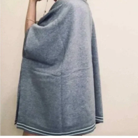 NWT House of Harlow 1960 Poncho Size -OSFM - Picture 3 of 12